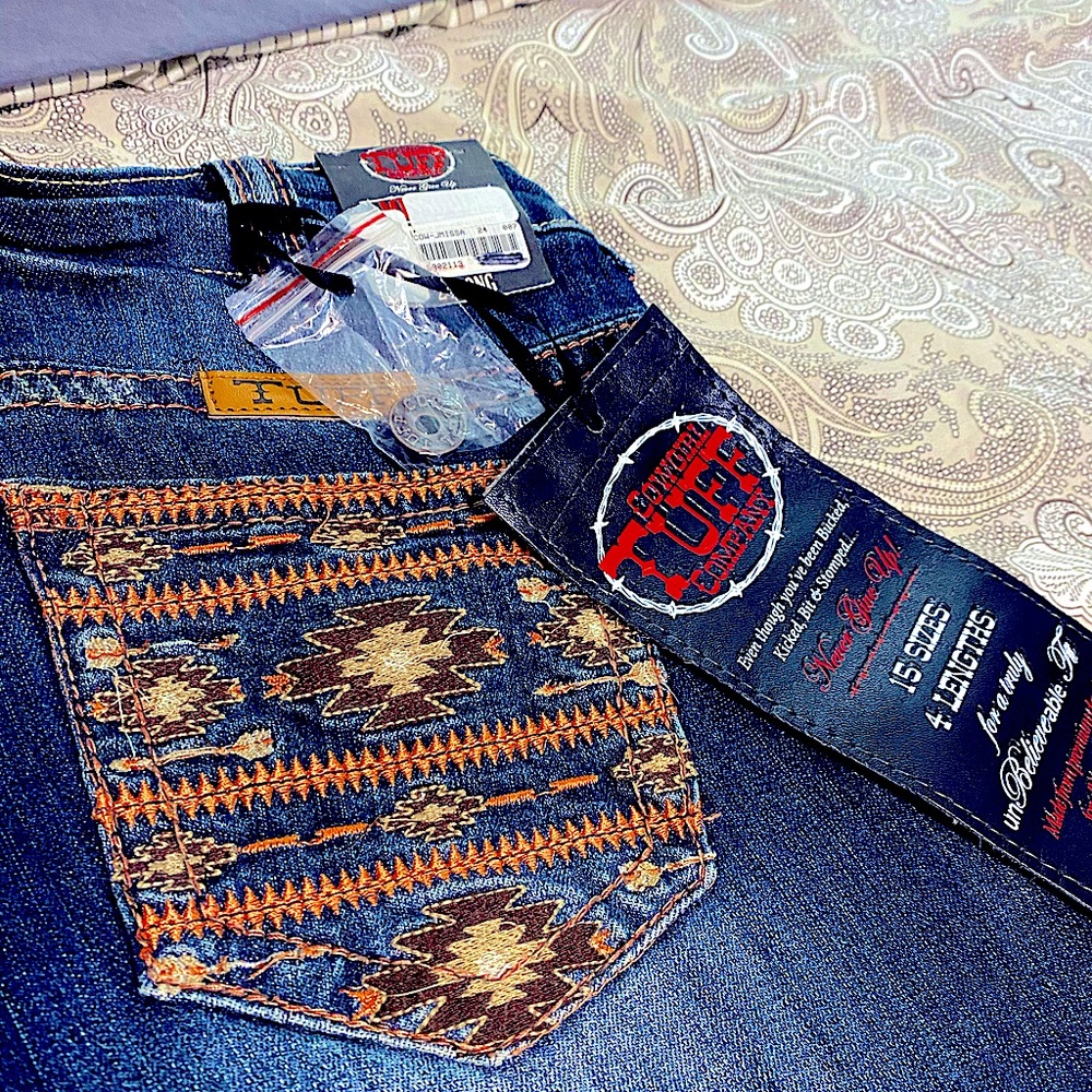 BNWT Cowgirl Tuff Coral Aztec Jeans
